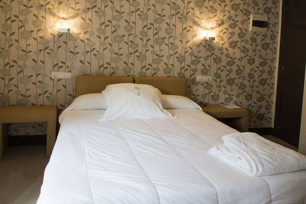 Hotel Teratermal Valdeavellano de Tera Szoba fotó